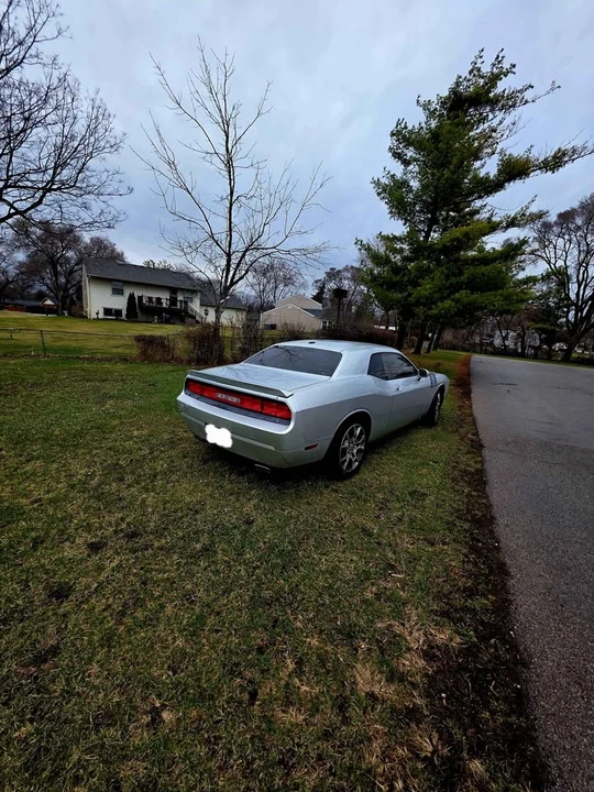 2010 Dodge Challenger 3rd Gen - Image 4 of 19