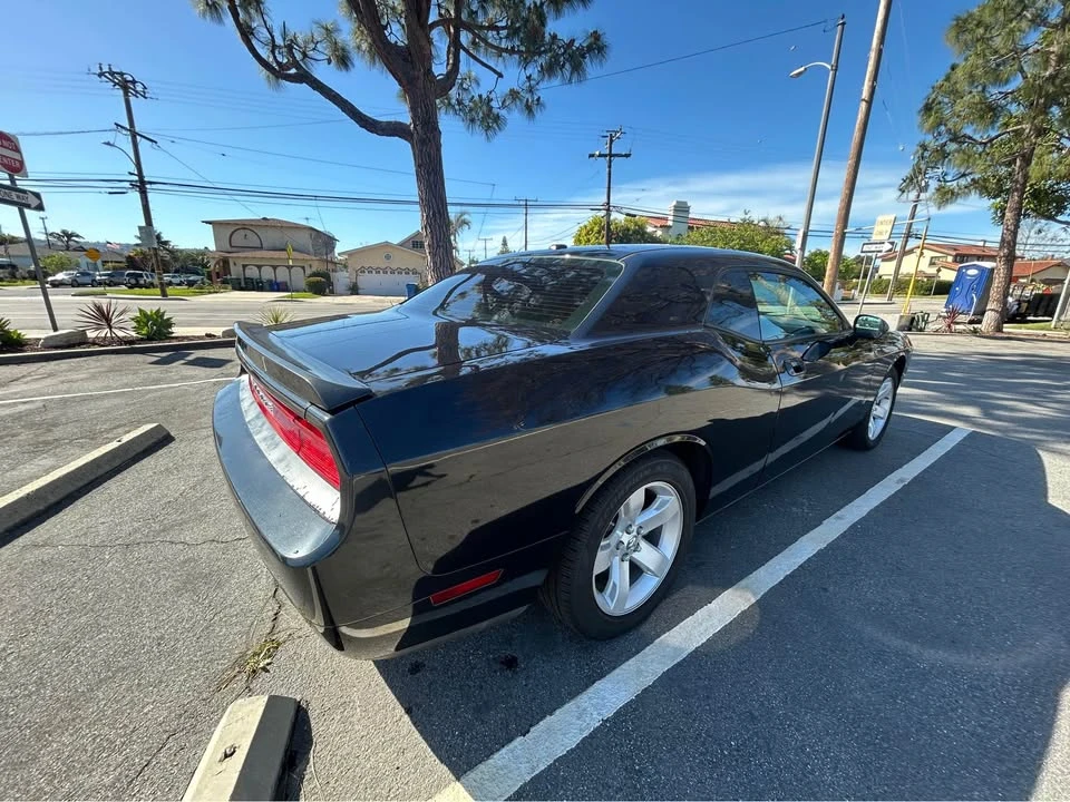 2010 Dodge Challenger 3rd Gen - Image 3 of 9