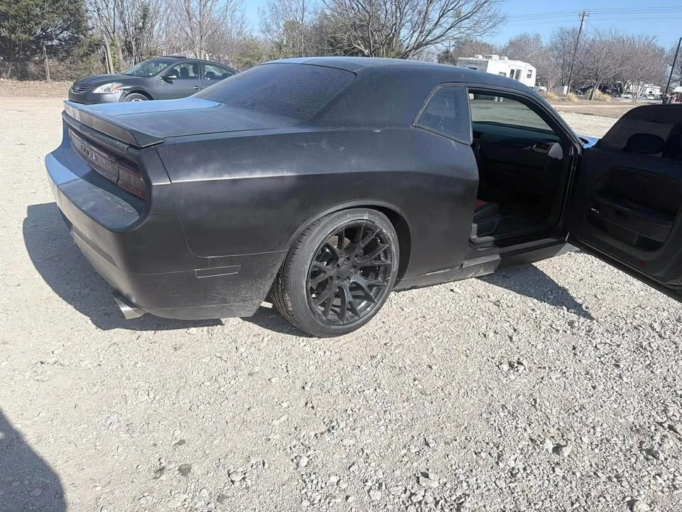 2010 Dodge Challenger 3rd Gen - Image 2 of 4
