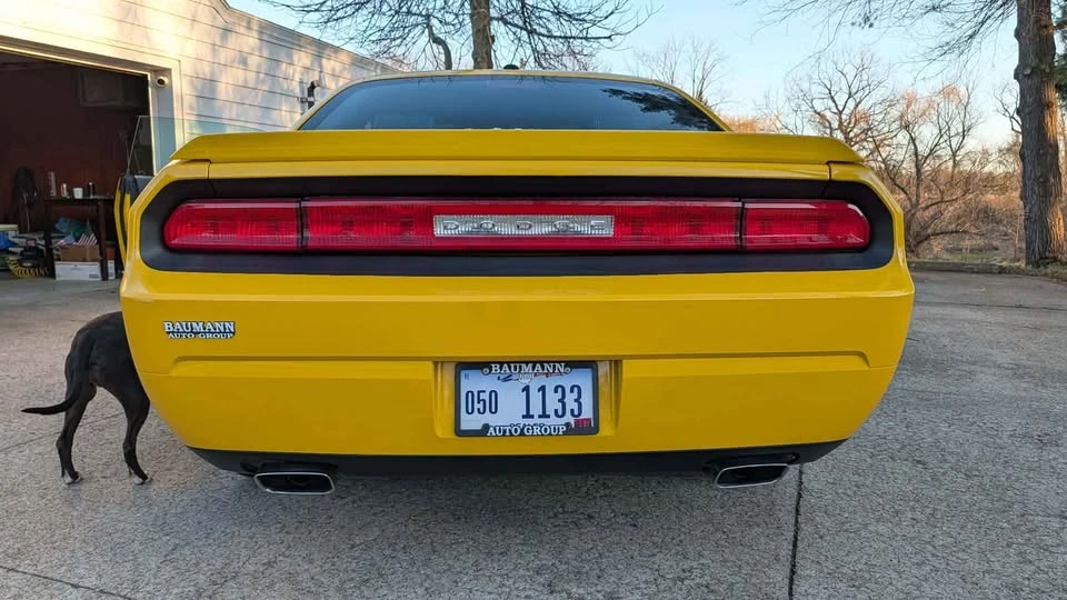 2010 Dodge Challenger 3rd Gen - Image 9 of 15