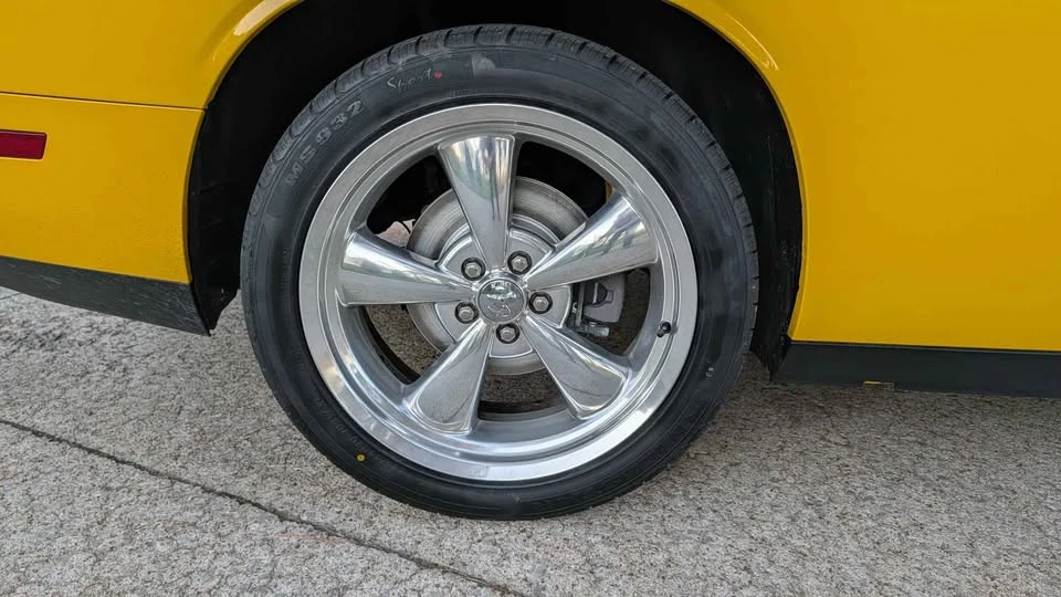 2010 Dodge Challenger 3rd Gen - Image 12 of 15