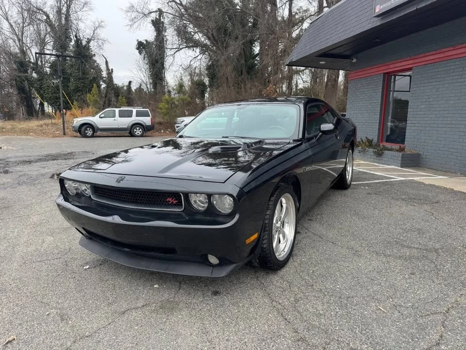 2010 Dodge Challenger 3rd Gen - Image 2 of 19