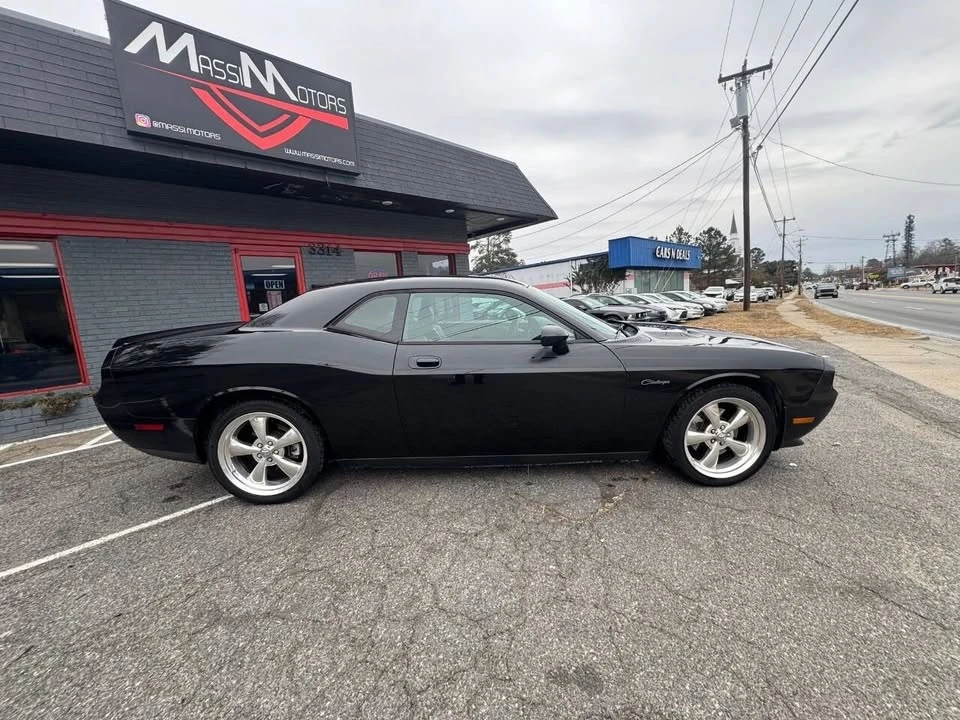 2010 Dodge Challenger 3rd Gen - Image 4 of 19