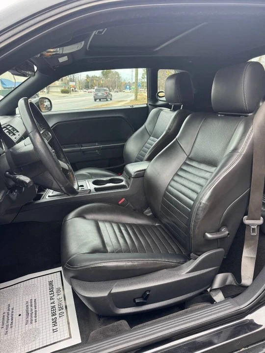 2010 Dodge Challenger 3rd Gen - Image 11 of 19