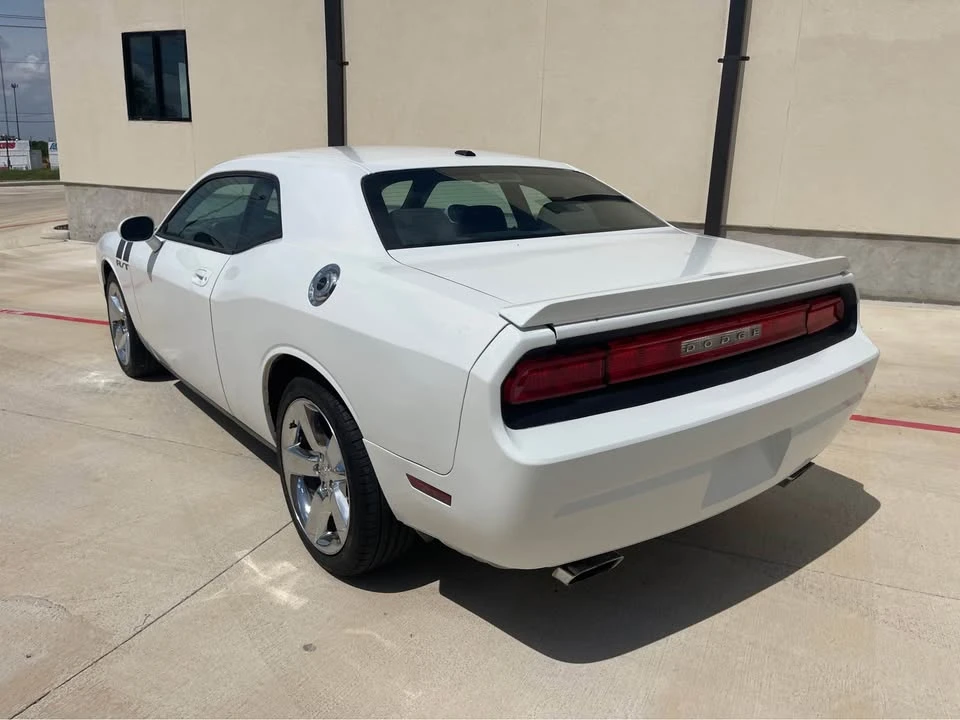 2010 Dodge Challenger 3rd Gen - Image 6 of 14