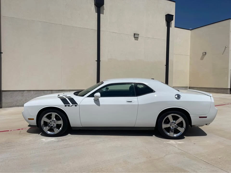 2010 Dodge Challenger 3rd Gen - Image 7 of 14