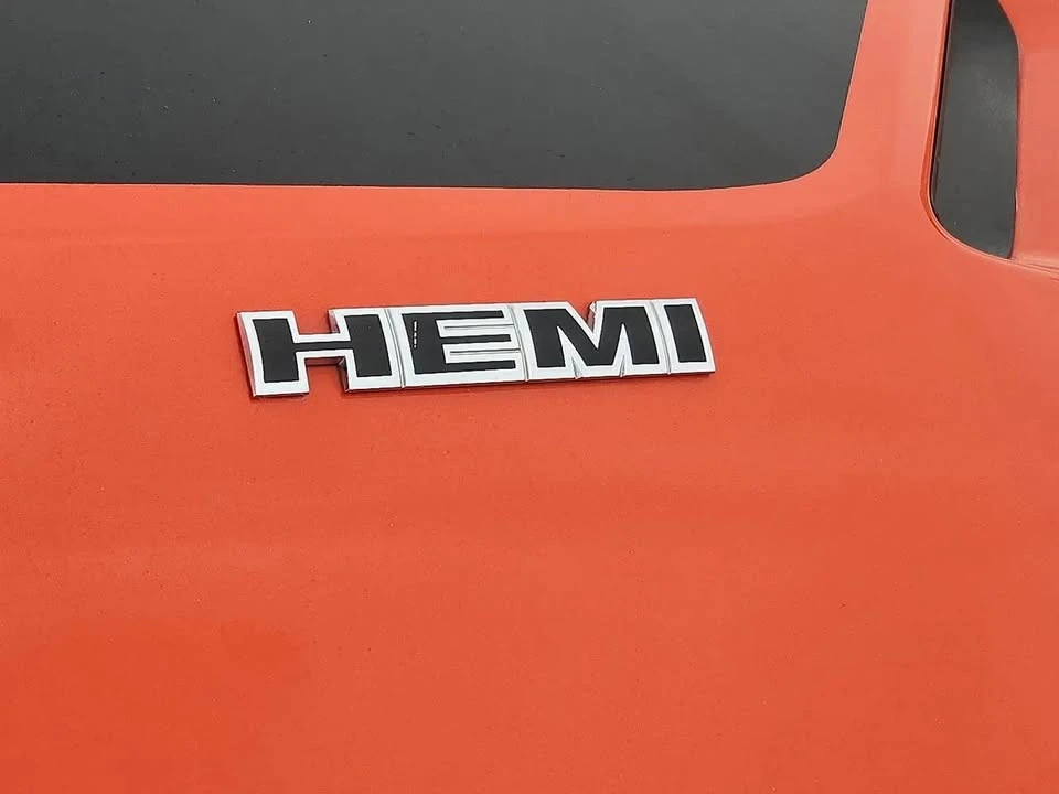 2010 Dodge Challenger 3rd Gen - Image 8 of 18