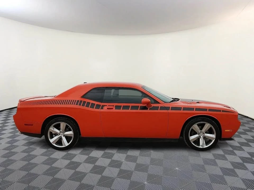 2010 Dodge Challenger 3rd Gen - Image 5 of 18