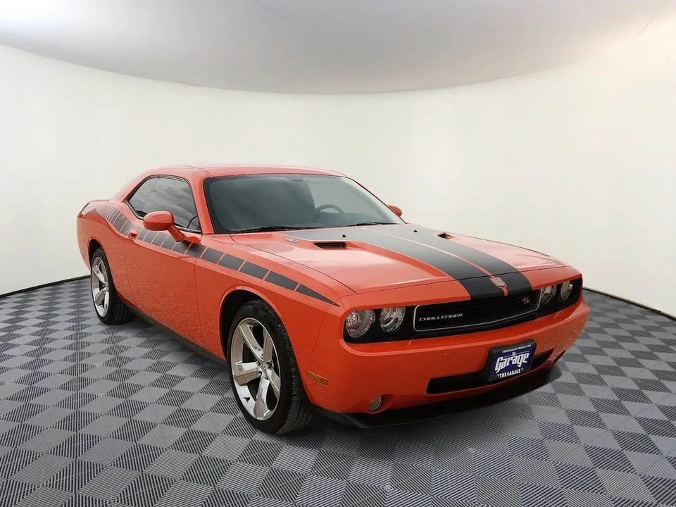 2010 Dodge Challenger 3rd Gen - Image 6 of 18