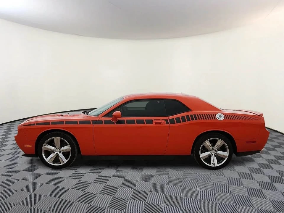 2010 Dodge Challenger 3rd Gen - Image 2 of 18
