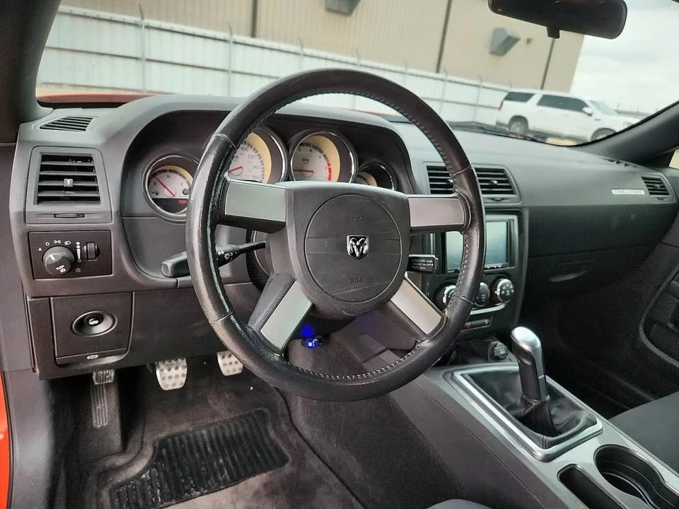 2010 Dodge Challenger 3rd Gen - Image 10 of 18