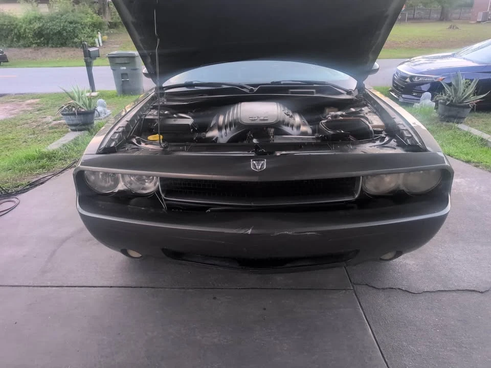 2010 Dodge Challenger 3rd Gen - Image 3 of 8