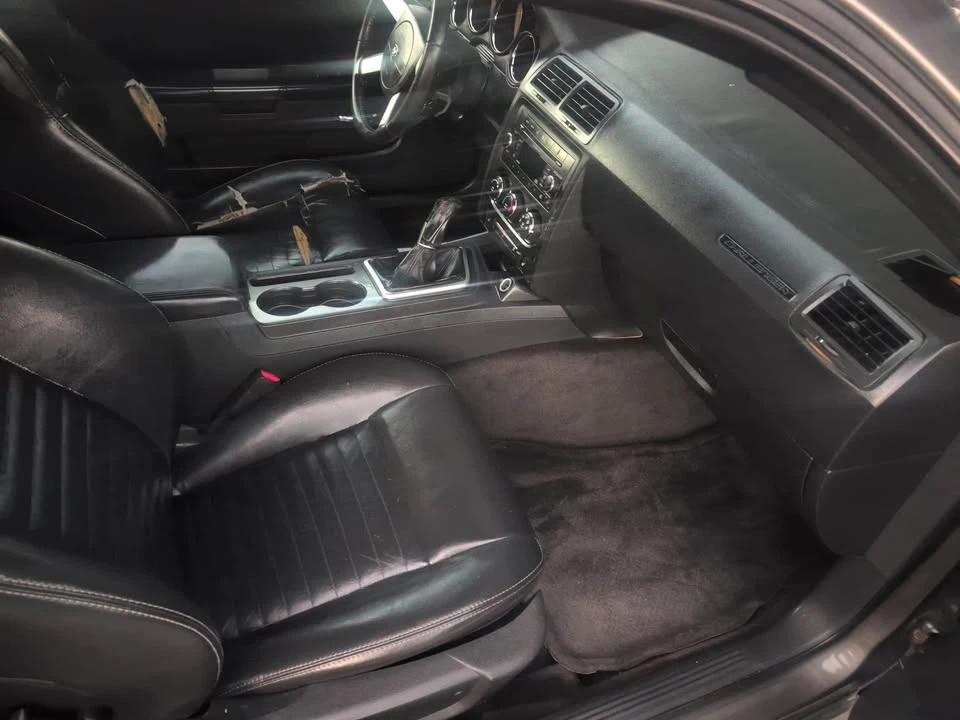 2010 Dodge Challenger 3rd Gen - Image 7 of 8