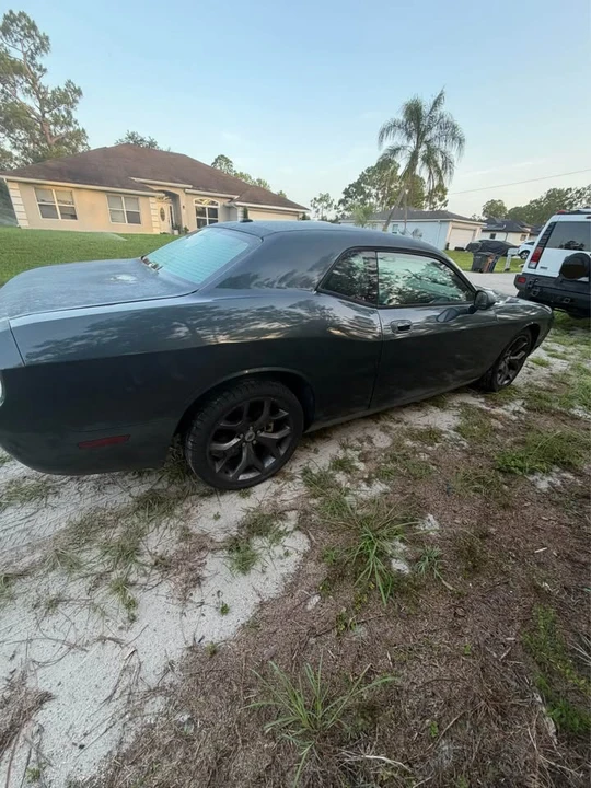 2010 Dodge Challenger 3rd Gen - Image 4 of 8
