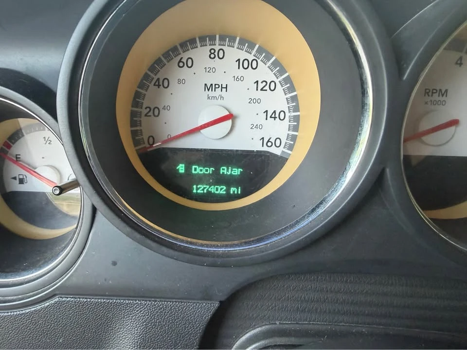 2010 Dodge Challenger 3rd Gen - Image 8 of 8