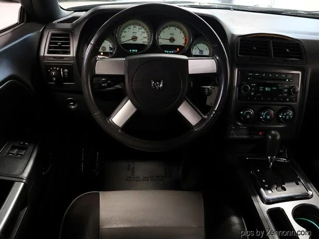 2010 Dodge Challenger 3rd Gen - Image 15 of 30