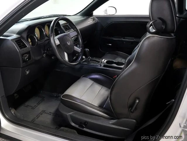 2010 Dodge Challenger 3rd Gen - Image 13 of 30