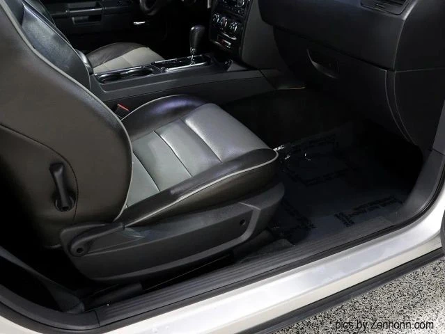 2010 Dodge Challenger 3rd Gen - Image 26 of 30