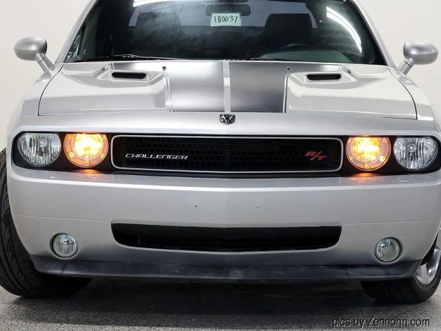 2010 Dodge Challenger 3rd Gen - Image 6 of 30