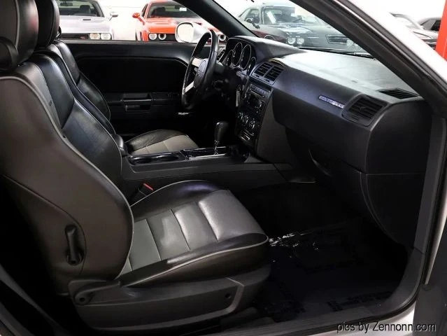 2010 Dodge Challenger 3rd Gen - Image 25 of 30