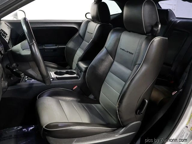 2010 Dodge Challenger 3rd Gen - Image 11 of 30