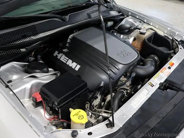 2010 Dodge Challenger 3rd Gen - Image 27 of 30