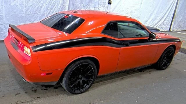 2010 Dodge Challenger 3rd Gen - Image 5 of 6