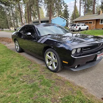 2010 Dodge Challenger R/T Coupe 2D