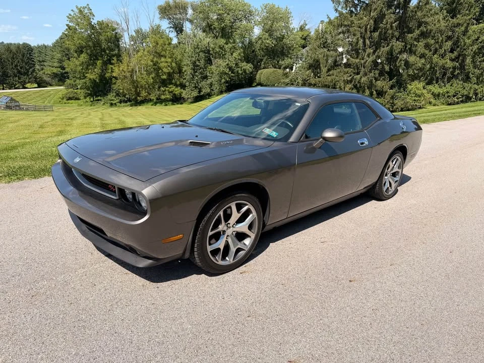 2010 Dodge Challenger 3rd Gen - Image 7 of 17
