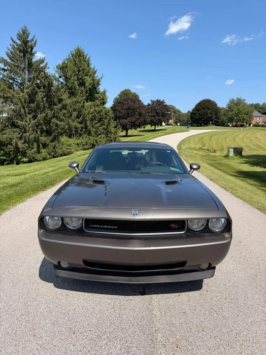 2010 Dodge Challenger 3rd Gen - Image 8 of 17