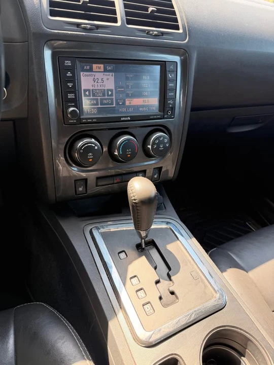 2010 Dodge Challenger 3rd Gen - Image 13 of 17