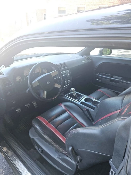 2010 Dodge Challenger 3rd Gen - Image 7 of 10