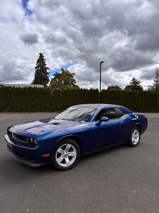 2010 Dodge Challenger 3rd Gen - Image 2 of 11