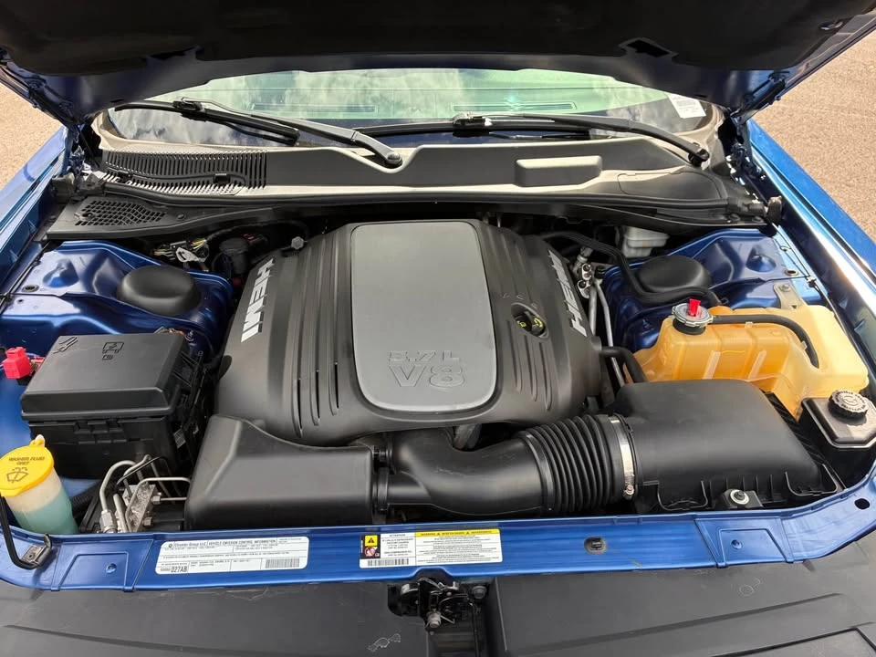 2010 Dodge Challenger 3rd Gen - Image 9 of 11