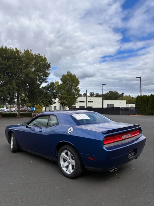 2010 Dodge Challenger 3rd Gen - Image 3 of 11