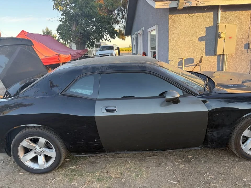 2010 Dodge Challenger 3rd Gen - Image 4 of 8