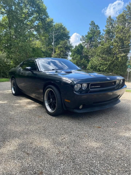 2010 Dodge Challenger 3rd Gen - Image 3 of 19