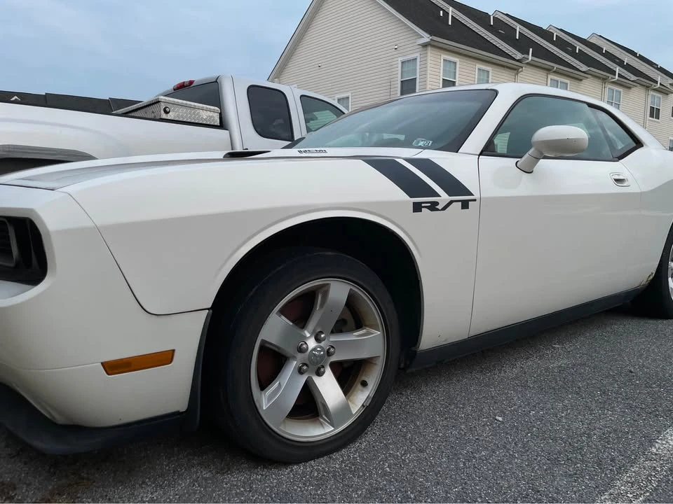 2010 Dodge Challenger 3rd Gen - Image 2 of 12
