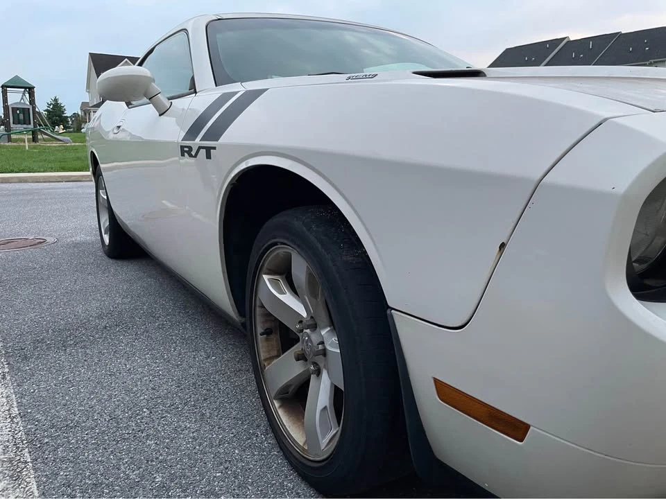 2010 Dodge Challenger 3rd Gen - Image 4 of 12