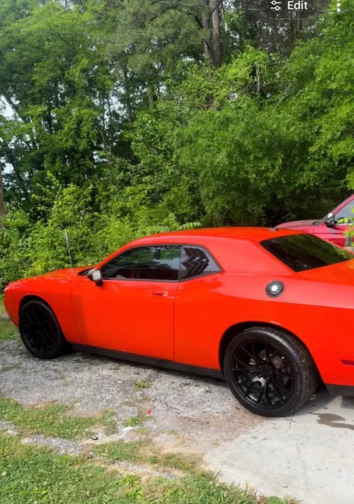 2010 Dodge Challenger 3rd Gen - Image 2 of 2
