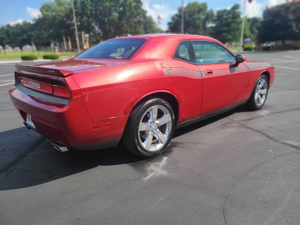 2010 Dodge Challenger 3rd Gen - Image 4 of 10