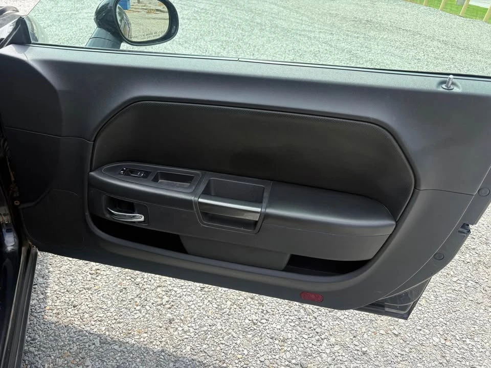2010 Dodge Challenger 3rd Gen - Image 13 of 14