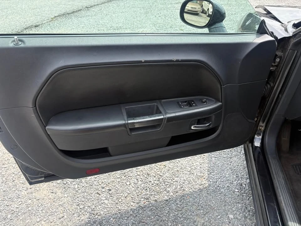 2010 Dodge Challenger 3rd Gen - Image 8 of 14