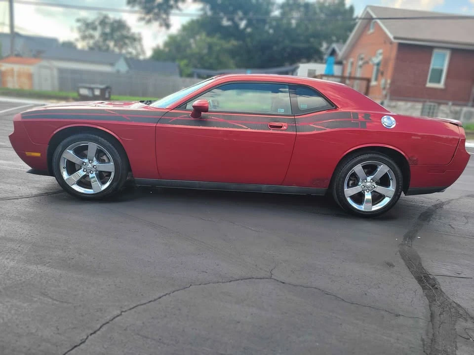 2010 Dodge Challenger 3rd Gen - Image 7 of 10