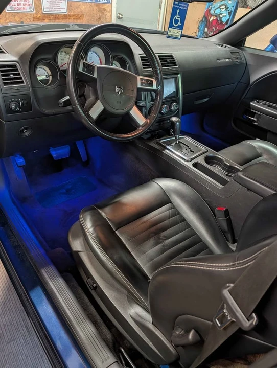 2010 Dodge Challenger 3rd Gen - Image 12 of 15