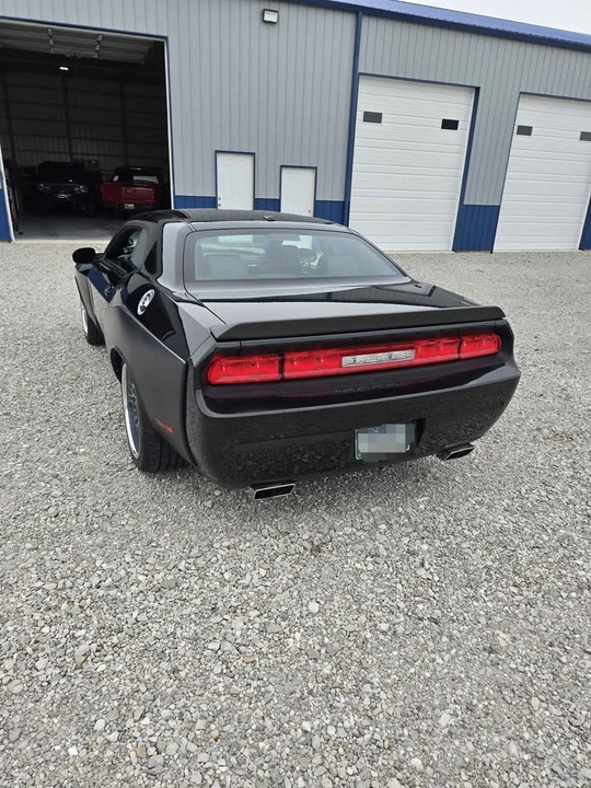 2010 Dodge Challenger 3rd Gen - Image 7 of 20