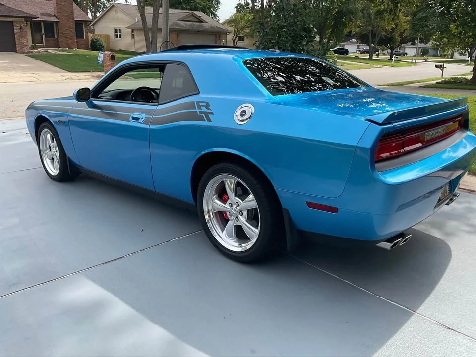 2010 Dodge Challenger 3rd Gen - Image 8 of 13