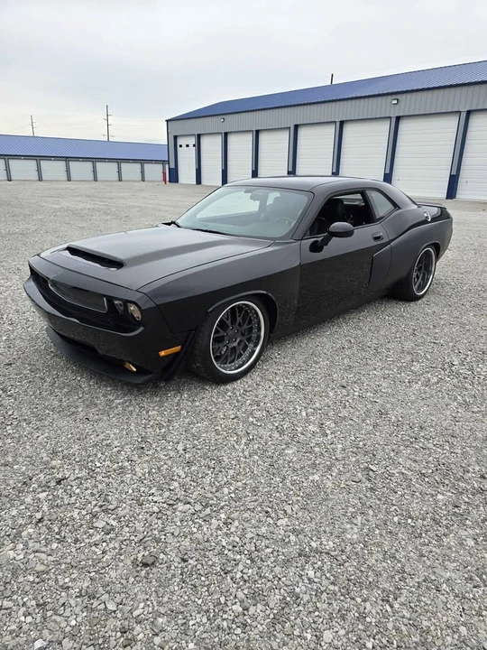 2010 Dodge Challenger 3rd Gen - Image 4 of 20