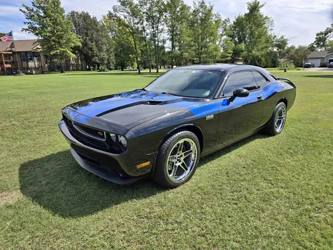 2010 Dodge Challenger R/T Coupe 2D