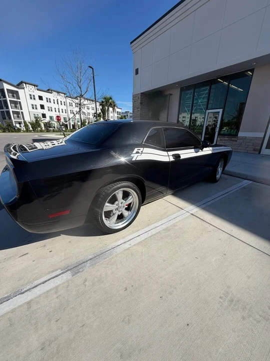 2010 Dodge Challenger 3rd Gen - Image 2 of 3